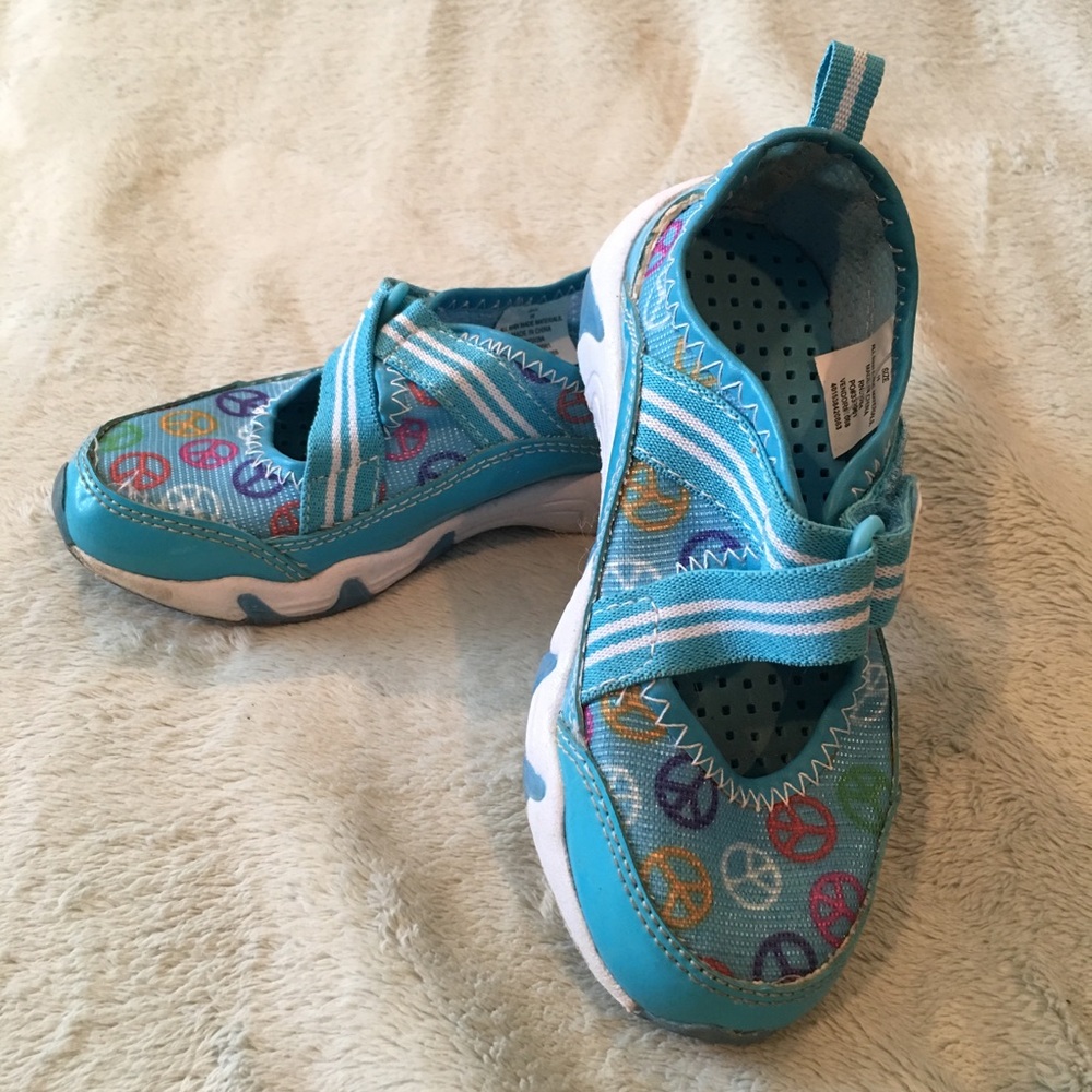 Children’s Place sneakers